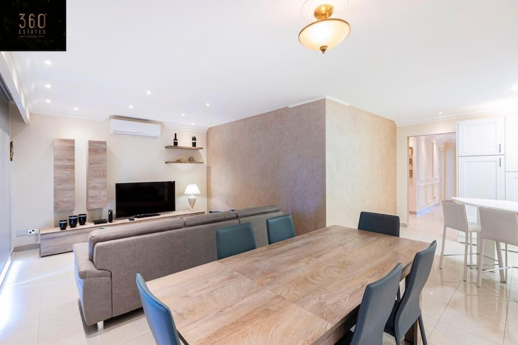 One Of A Kind, Seafront Property In St Georges Bay By 360 Estates San Julián Exterior foto